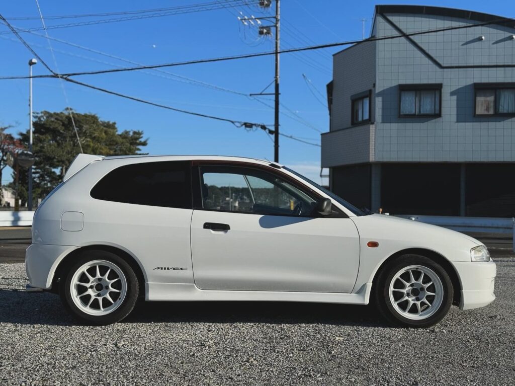 Mitsubishi Mirage RS MIVEC