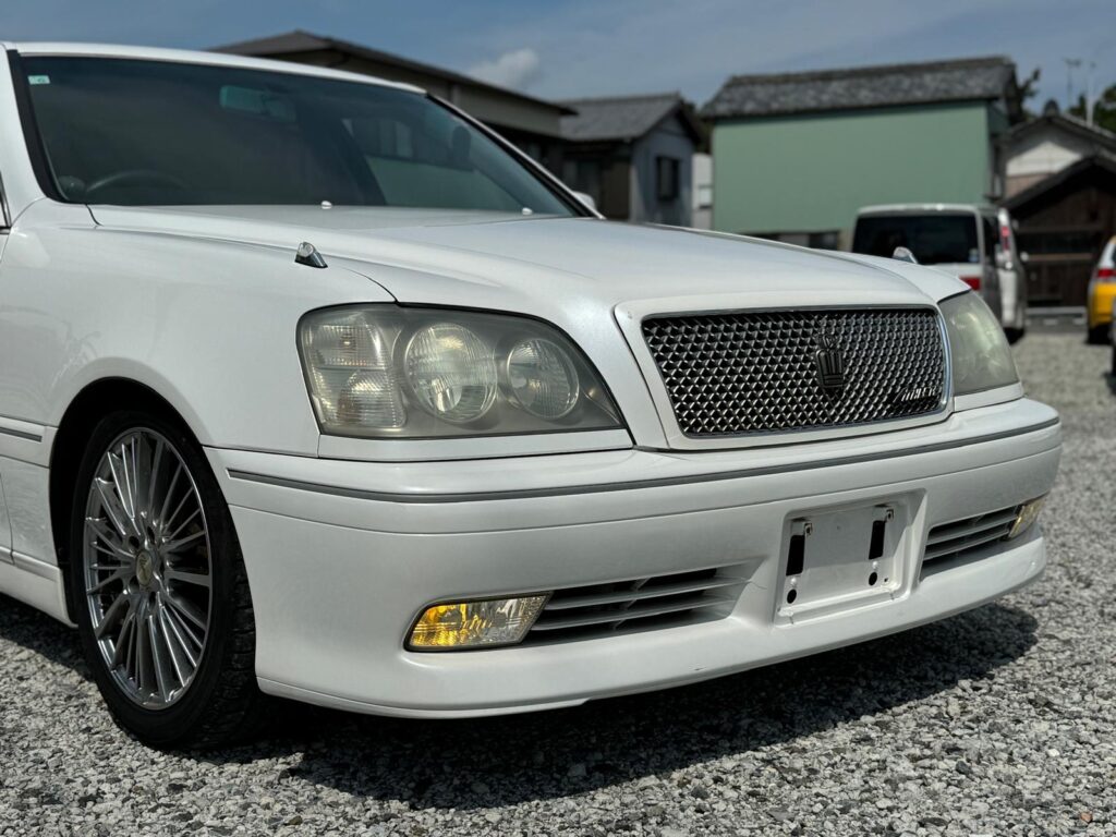 Toyota Crown Athlete V Premium