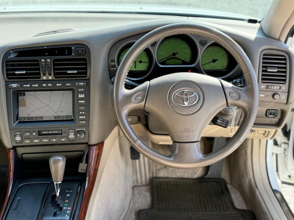 Toyota Aristo V300