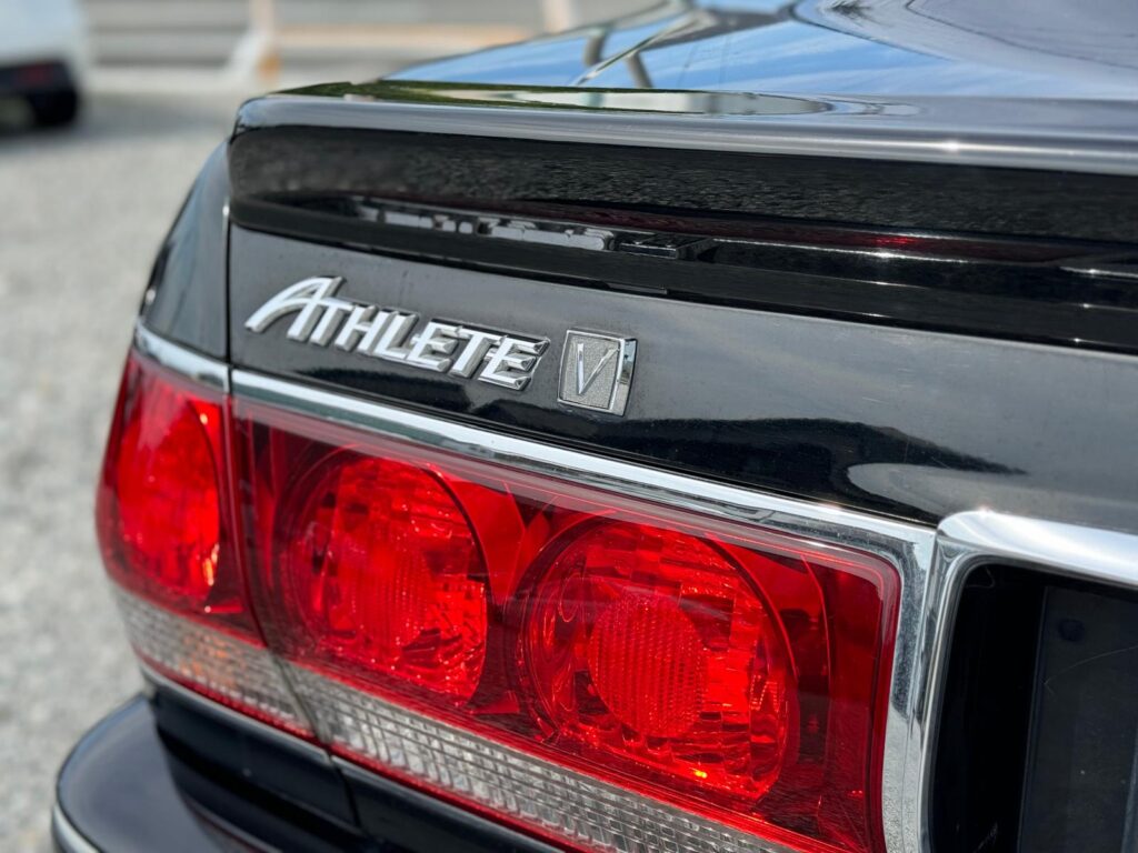 Toyota Crown Athlete V