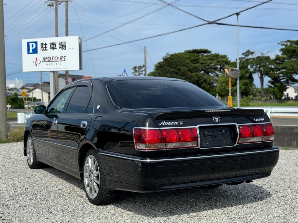 Toyota Crown Athlete V