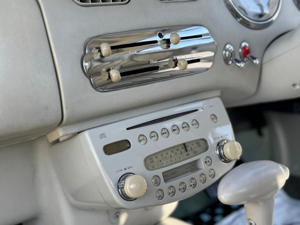 Nissan Figaro