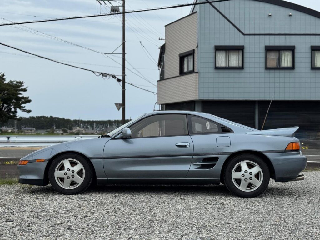 Toyota MR2 GT