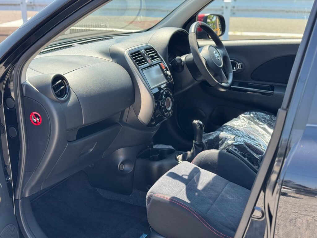 Nissan March Nismo S