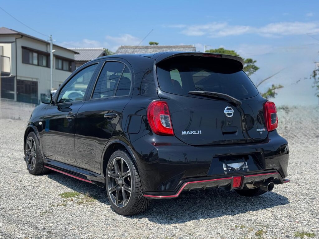 Nissan March Nismo S