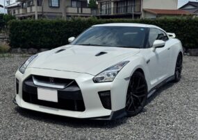 Nissan GT-R