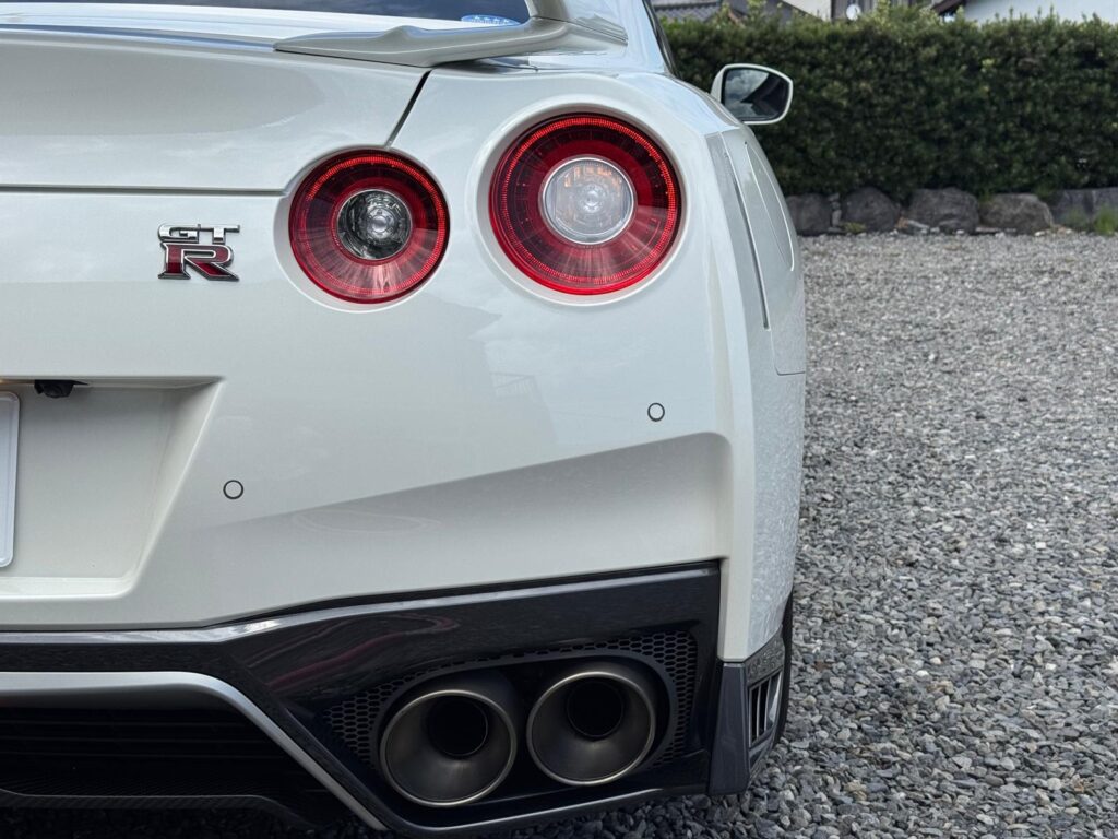 Nissan GT-R