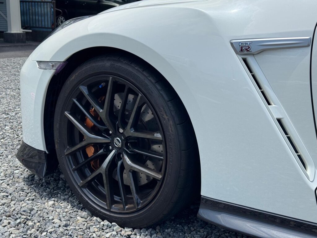 Nissan GT-R